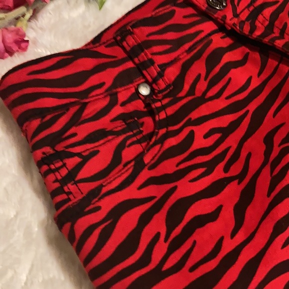 NWT PREMIUM DENIM SKIRT SIZE LARGE - Picture 4 of 8